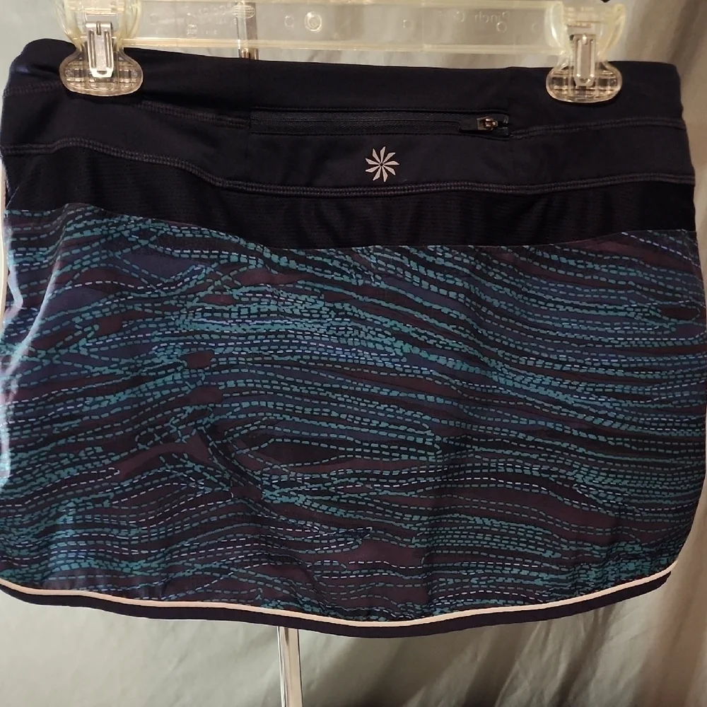 Athleta Navy and Teal Skort